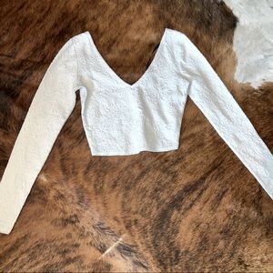 women’s white floral long sleeve crop top